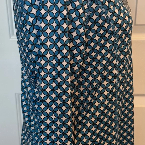NWT Callaway Women’s Geometric Long Sleeve Top Sun Protection Golf Shirt Medium - Picture 2 of 7